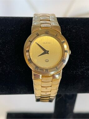 Gucci Gold-Tone Bracelet Watch with Roman Bezel
